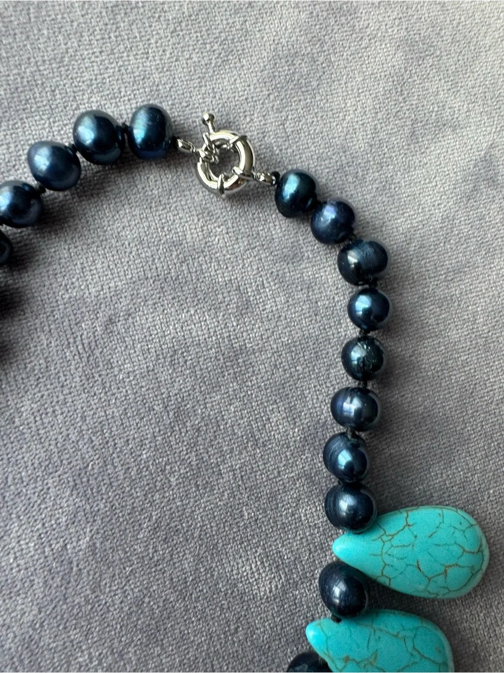 NWOT Tuckernuck Turquoise and Black Pearl Necklace